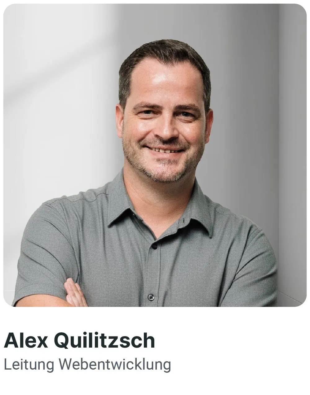 Alex-nametag mitarbeiter hhomepage